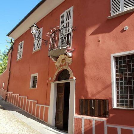 Aparthotel La Rocca Di Efisio Costigliole d'Asti Exterior foto