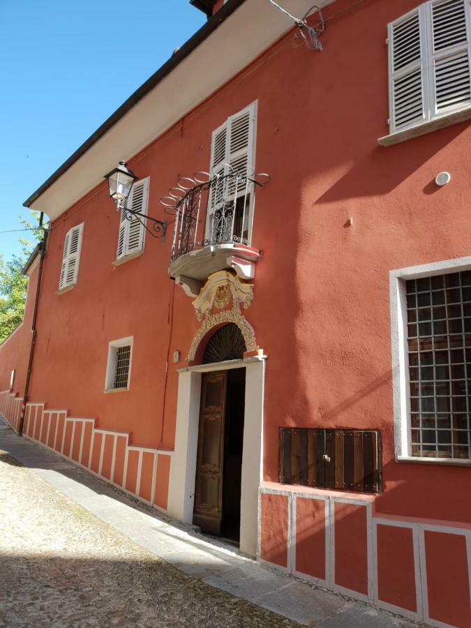 Aparthotel La Rocca Di Efisio Costigliole d'Asti Exterior foto