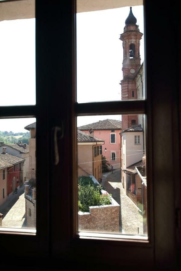 Aparthotel La Rocca Di Efisio Costigliole d'Asti Exterior foto